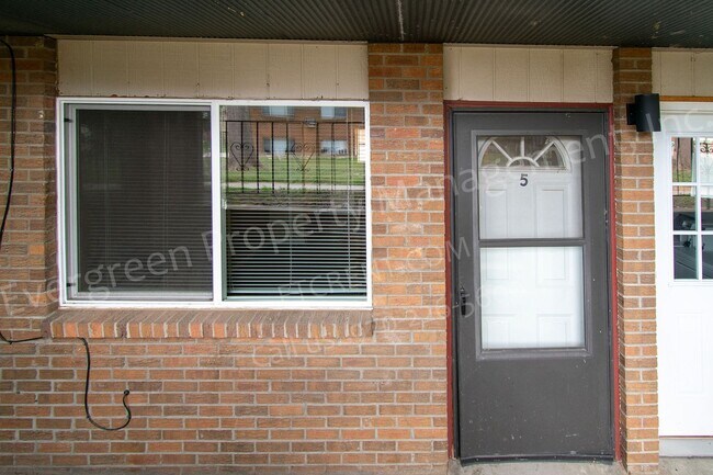 Building Photo - 2916-2924 Glendale Dr
