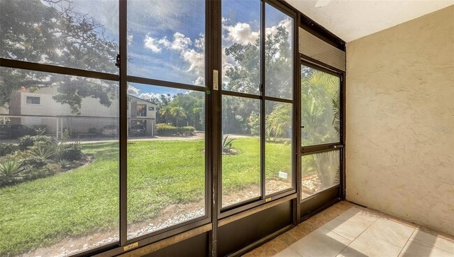 Building Photo - 2220 Stickney Point Rd