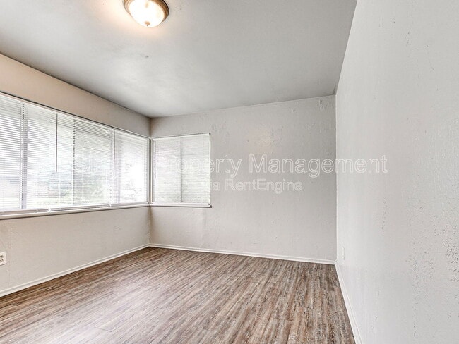 Building Photo - 4301 N Terry Ave