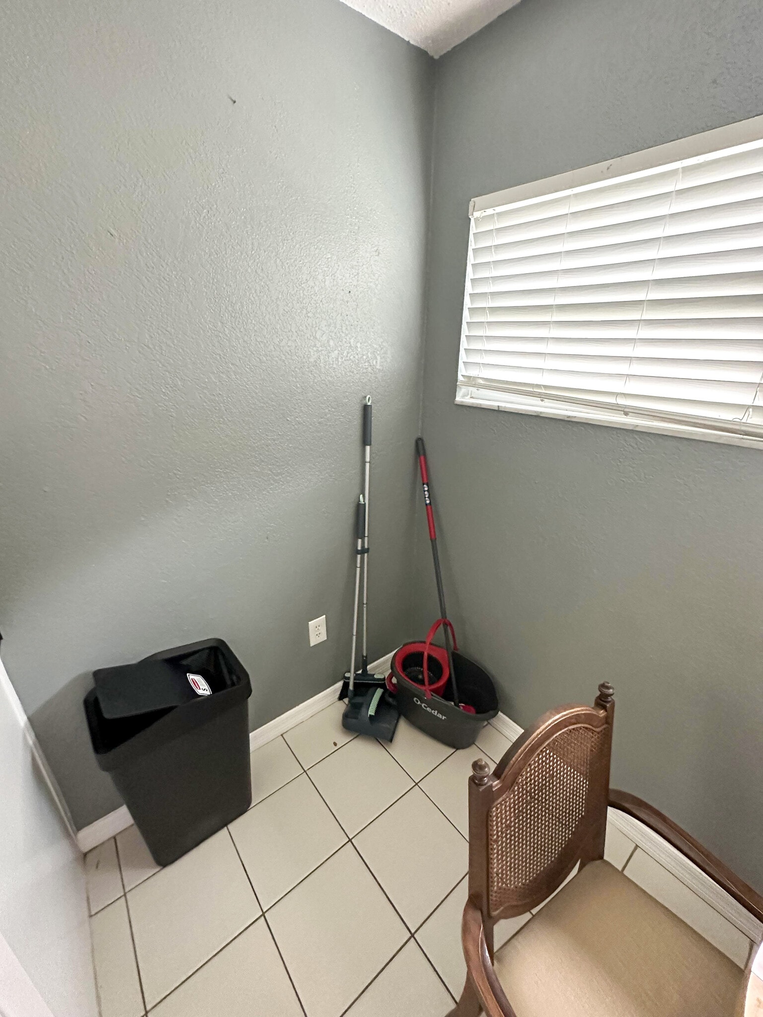 Building Photo - 5839 Sun Glo Ave