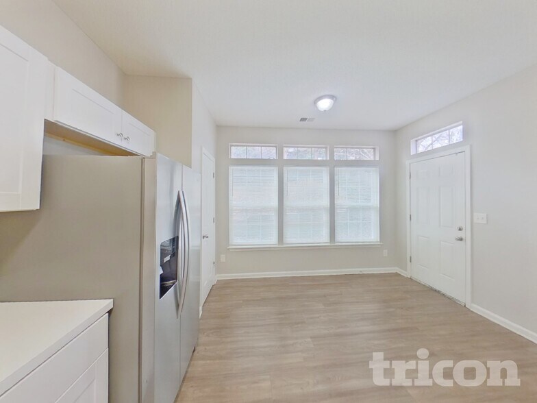 Building Photo - 1526 Jeffrey Bryan Dr