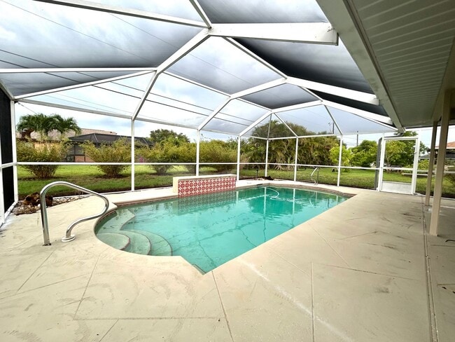 Building Photo - You will LOVE the beauty of this newly remodeled 3/2/2 pool home!