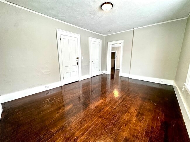 Building Photo - 56 Clinton Ave