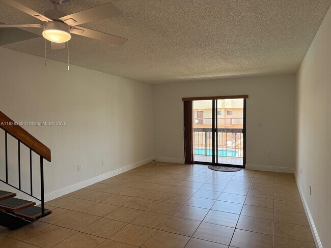 Building Photo - 1121 SW 105th Ave