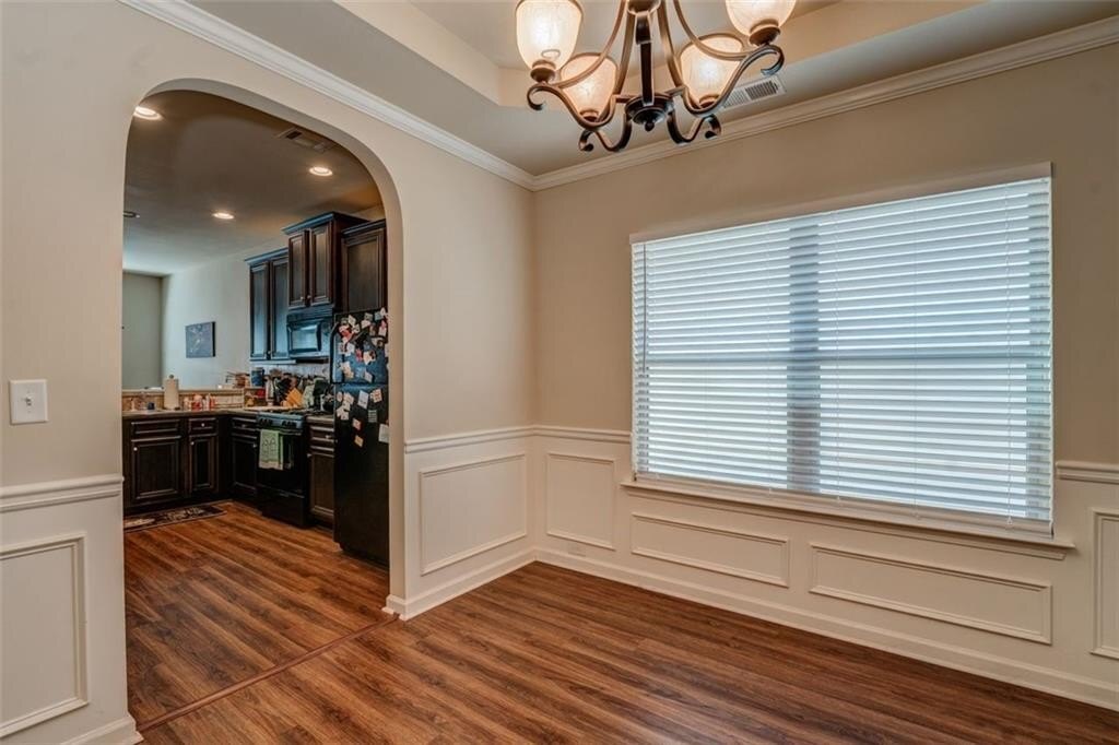 Building Photo - 208 Hidden Creek Pt