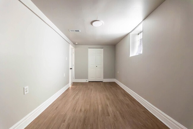 Building Photo - 7917 S Ellis Ave