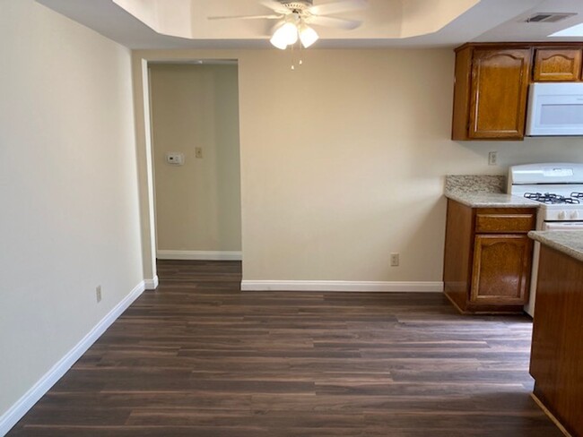 Interior Photo - 247 West Verdugo