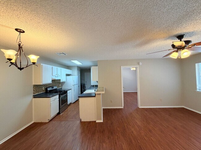 Building Photo - 12102 Arrowwood Dr