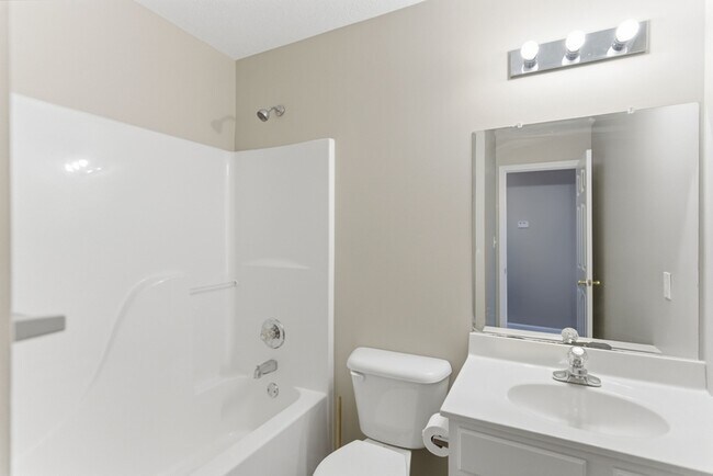 Building Photo - 2806 Wendi Ann Dr