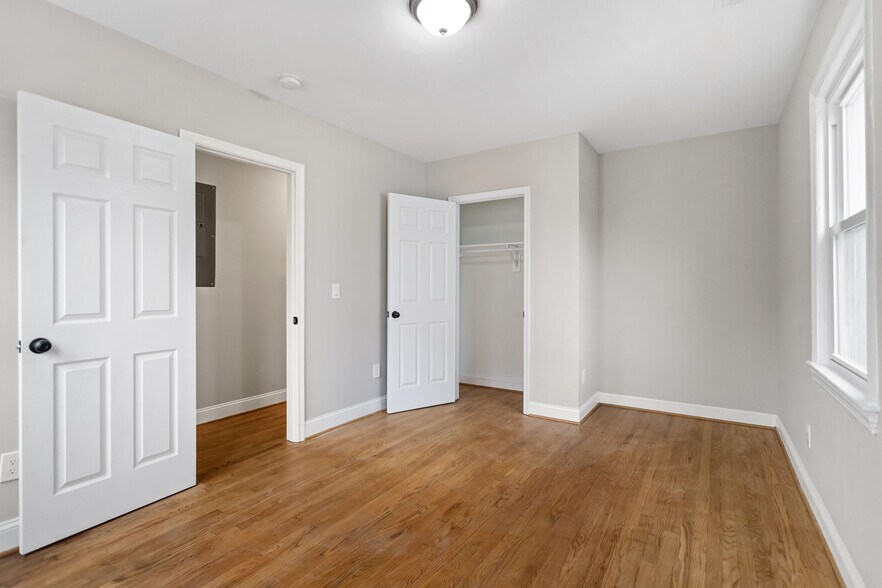 Building Photo - 1614 21st Pl SE