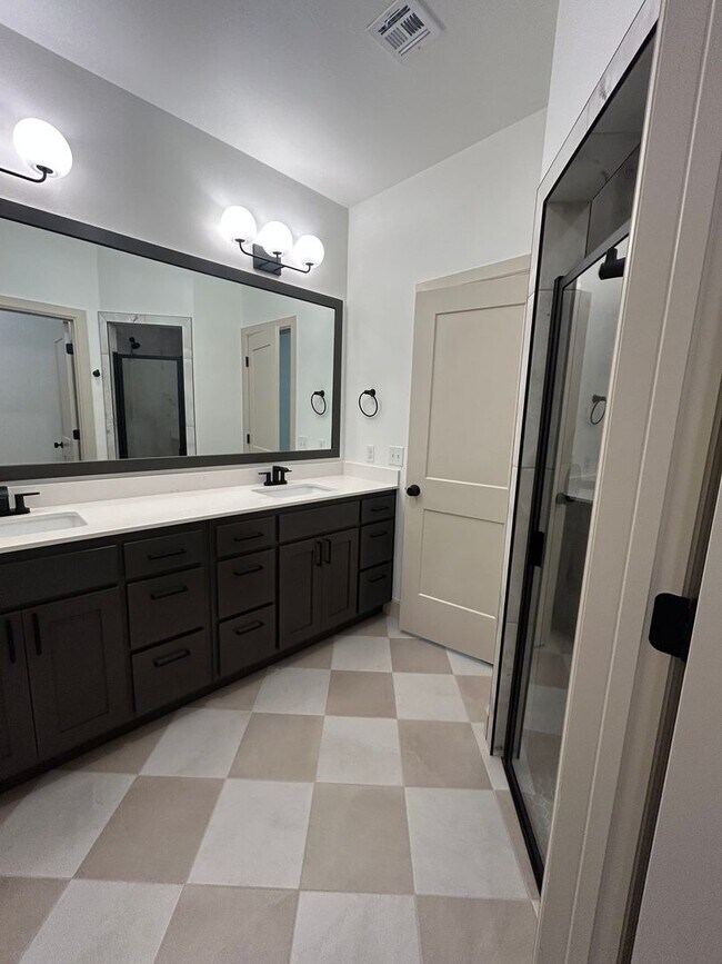 Building Photo - Brand New 3 Bedroom Home in Deer Creek School District