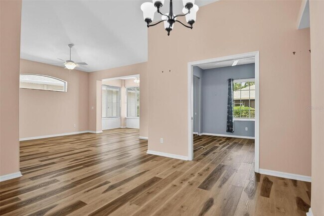 Building Photo - 33 Summerwind Cir