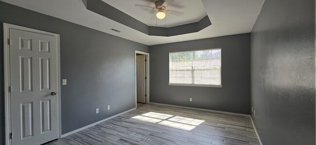 Building Photo - 1103 Mallard Pl