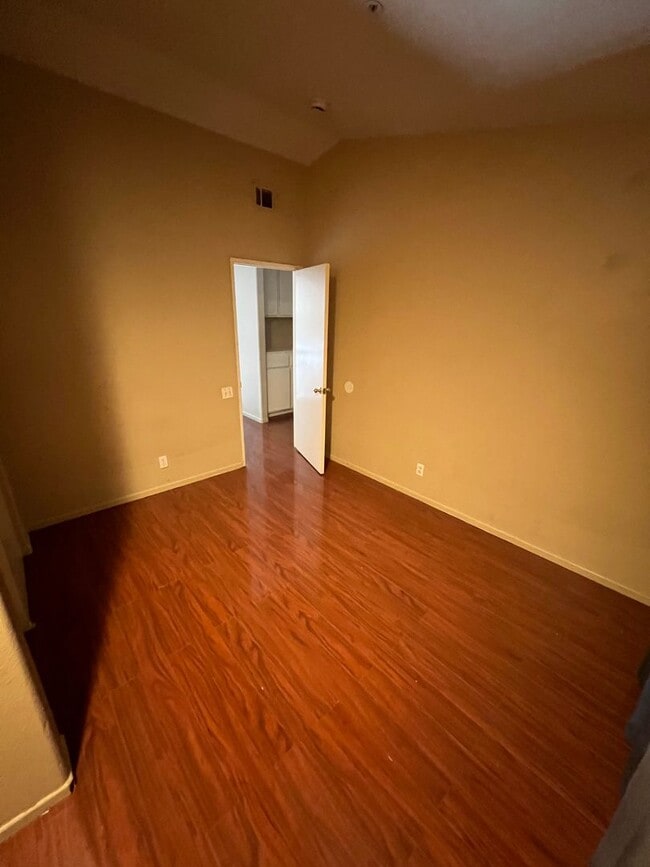 Building Photo - Spacious 4-Bedroom + Office Home in Desirable HOA Community Near New Shopping & Costco