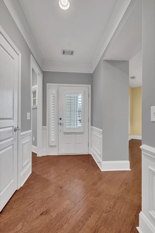 Building Photo - Del Webb Lake Providence Home