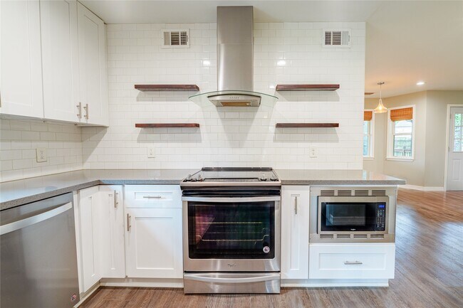 Primary Photo - 13018 Wincrest Ct