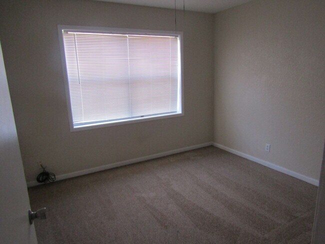 Building Photo - 1306 Garth Dr
