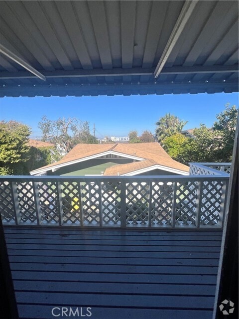 Building Photo - 425 S Cabrillo Ave
