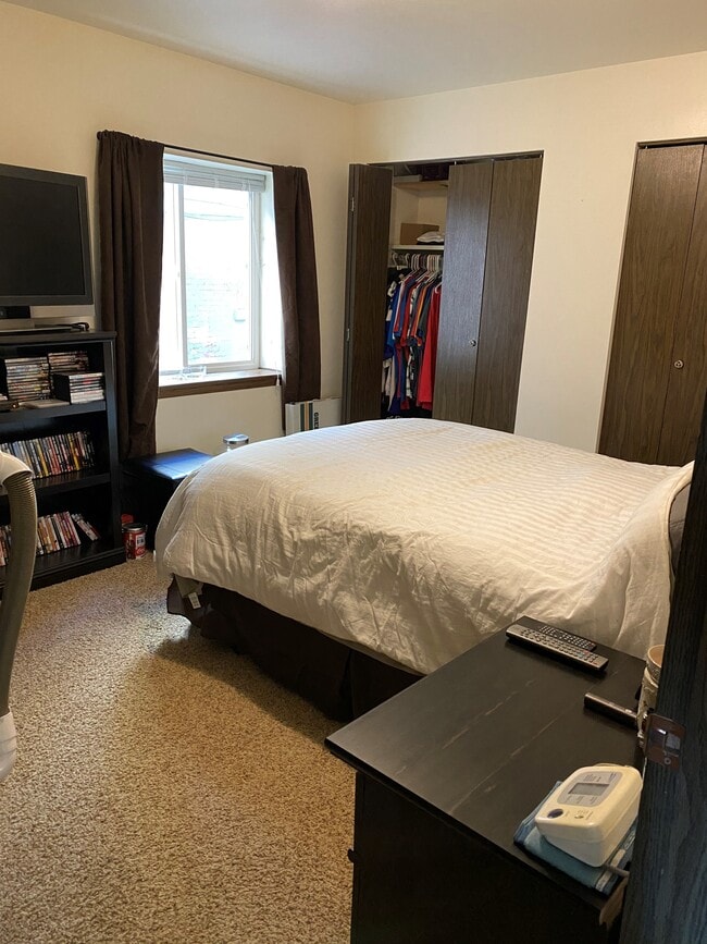 Building Photo - Washington Square