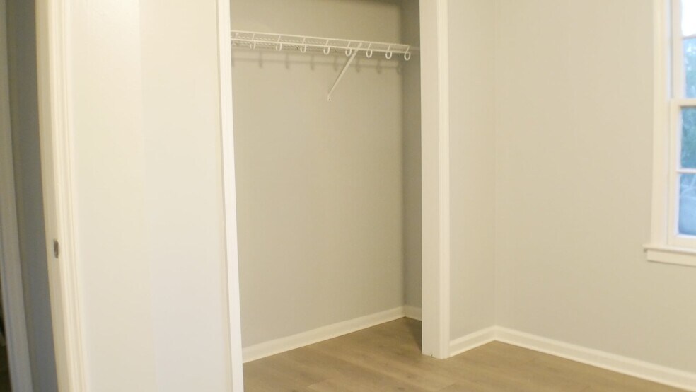 Building Photo - 2412 Jerry Jones Drive