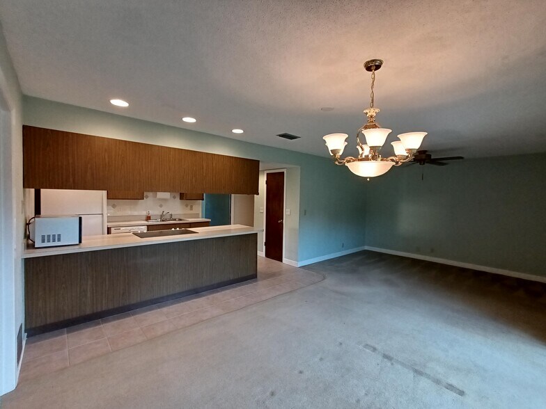Dining Room to Family Room - 818 Hand Ave