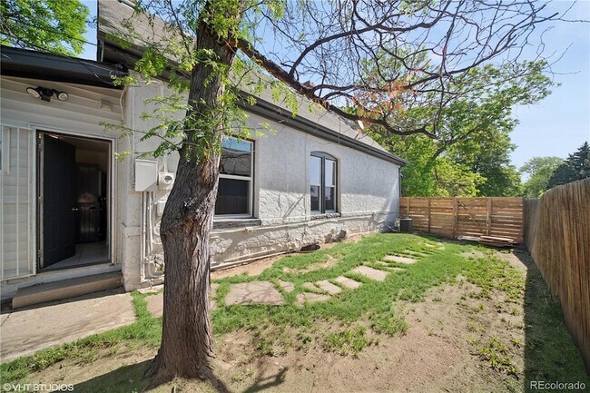 Building Photo - 3817 Osage St