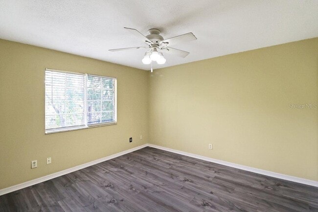 Building Photo - 7127 Waterside Dr