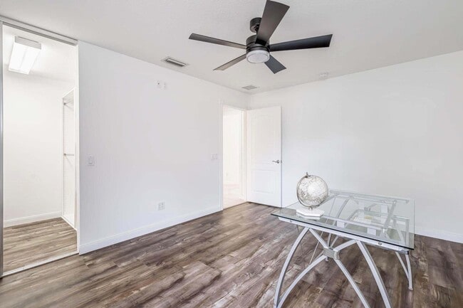 Building Photo - 8270 Eleuthera Ln