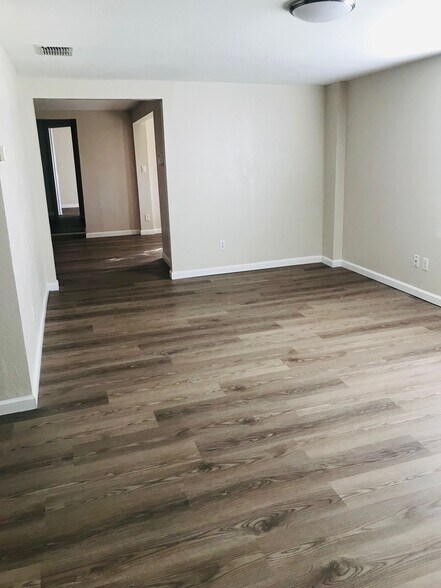 Living Room - 5015 Santee St