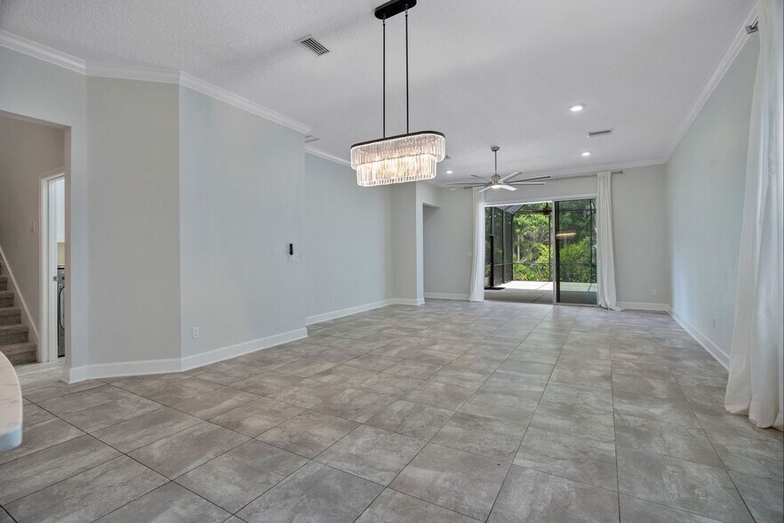 Building Photo - 150 Whisper Rock Dr
