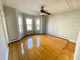 Building Photo - 1564 Tremont St
