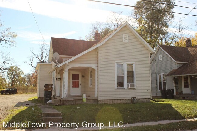 Building Photo - 3 br, 1 bath House - 1305 W. Jackson St.