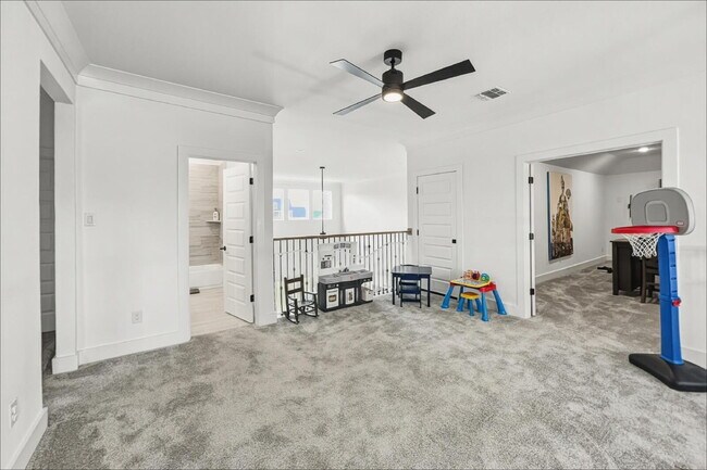 Building Photo - Luxury 4-bedroom, 3-bathroom home with an office and media room in Aledo!