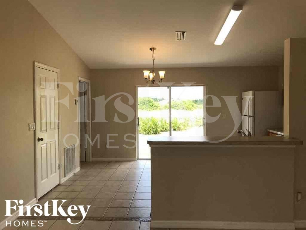 Building Photo - 3600-3619 19th St SW