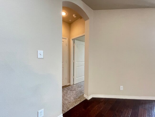 Building Photo - Westview Condo's