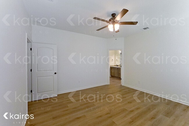 Building Photo - 116 Teddy Ln