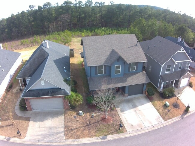 Building Photo - Price Reduction. Chelsea Park!!!  4 Bedroo...