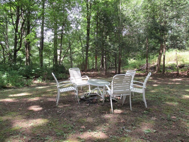 Building Photo - 101 Bundy Hill Rd