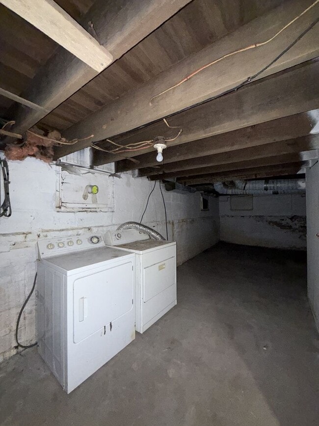 Building Photo - 1409-1409 1/2 18th Ave