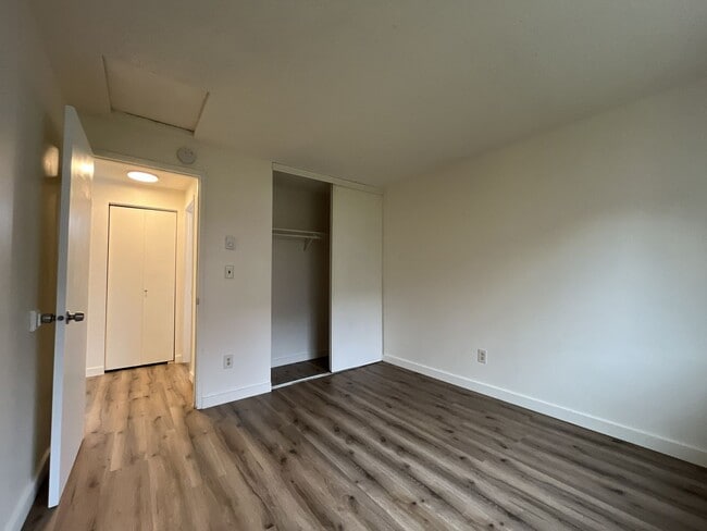 Building Photo - Updated 1BD Apartment Near Downtown with Balcony & Modern Kitchen Updates off street parking