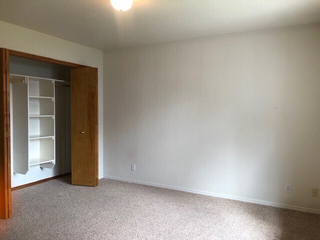 Building Photo - Available NOW! 3bed/2bath Home in Southeast Boise