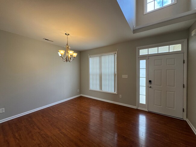 Building Photo - 4 Bedroom | 3 Bathroom Raleigh Home with F...