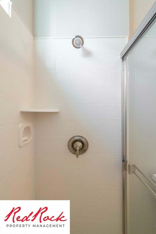 Building Photo - 2 Bedroom Fully Furnished Home In Sun River Community for 55 years and older with a firm 6 Month ...