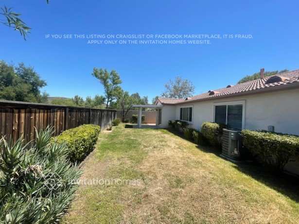 Building Photo - 23742 Canyon Heights Dr