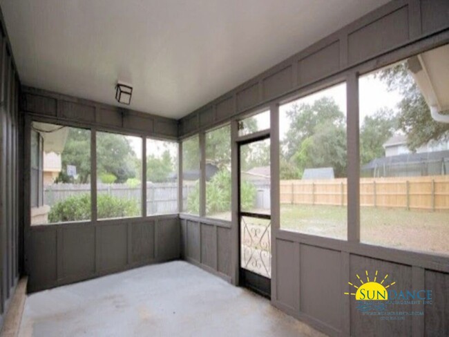 Building Photo - Charming 3-Bedroom Brick Home in Bluewater...