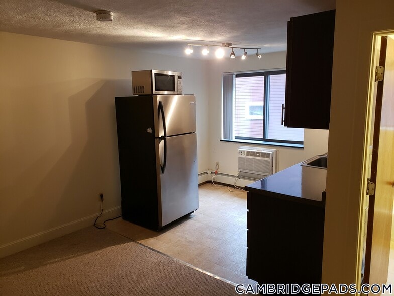 Building Photo - 9 Chester St