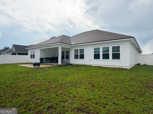 Building Photo - 106 Pomegranate St