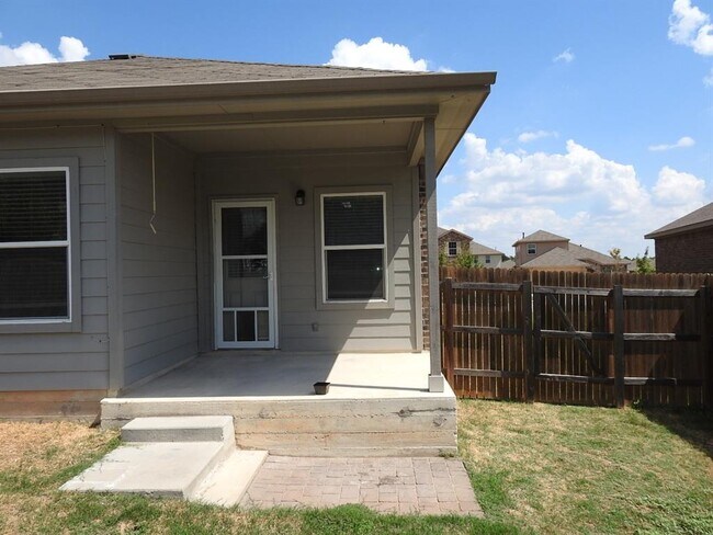 Building Photo - 1701 Atlas Rd