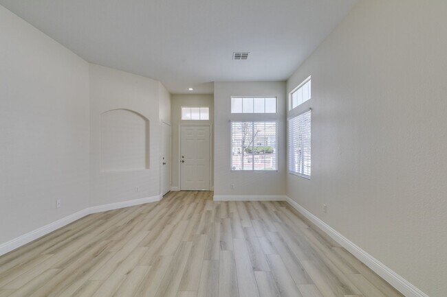 Building Photo - Newly Renovated 3-Bedroom Home in Summerlin