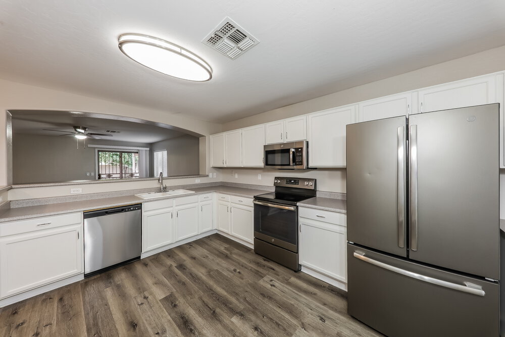 Building Photo - 7637 S 27th Way
